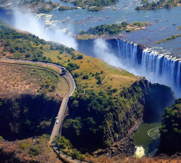 Autotour de la Namibie aux Chutes Victoria en Bivouac et Lodge